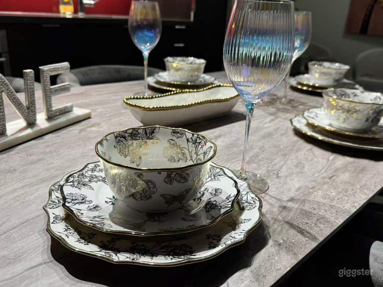  Luxury Lake + CN Tower View - Party + Event + Workshop Room 