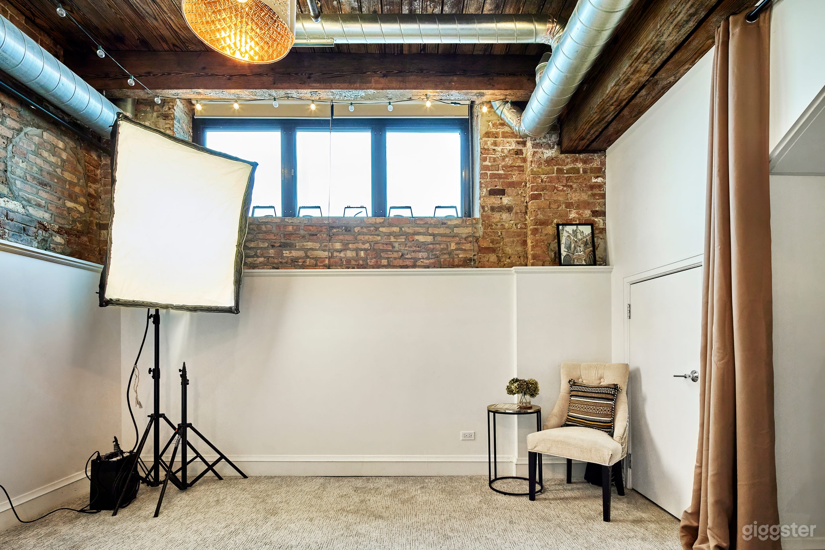 Downtown Industrial Timber Loft Studio Photo 1