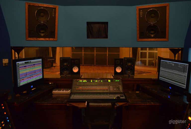  Studio and Isolation Room in Pittsburgh 
