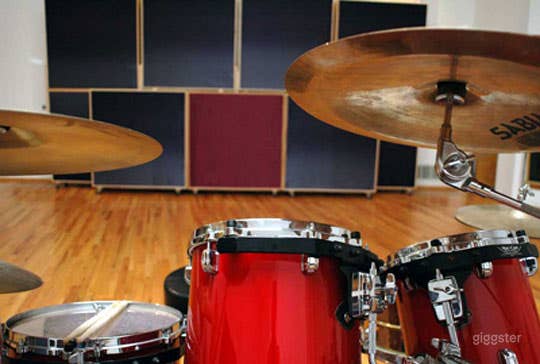 Studio and Isolation Room in Pittsburgh Photo 2