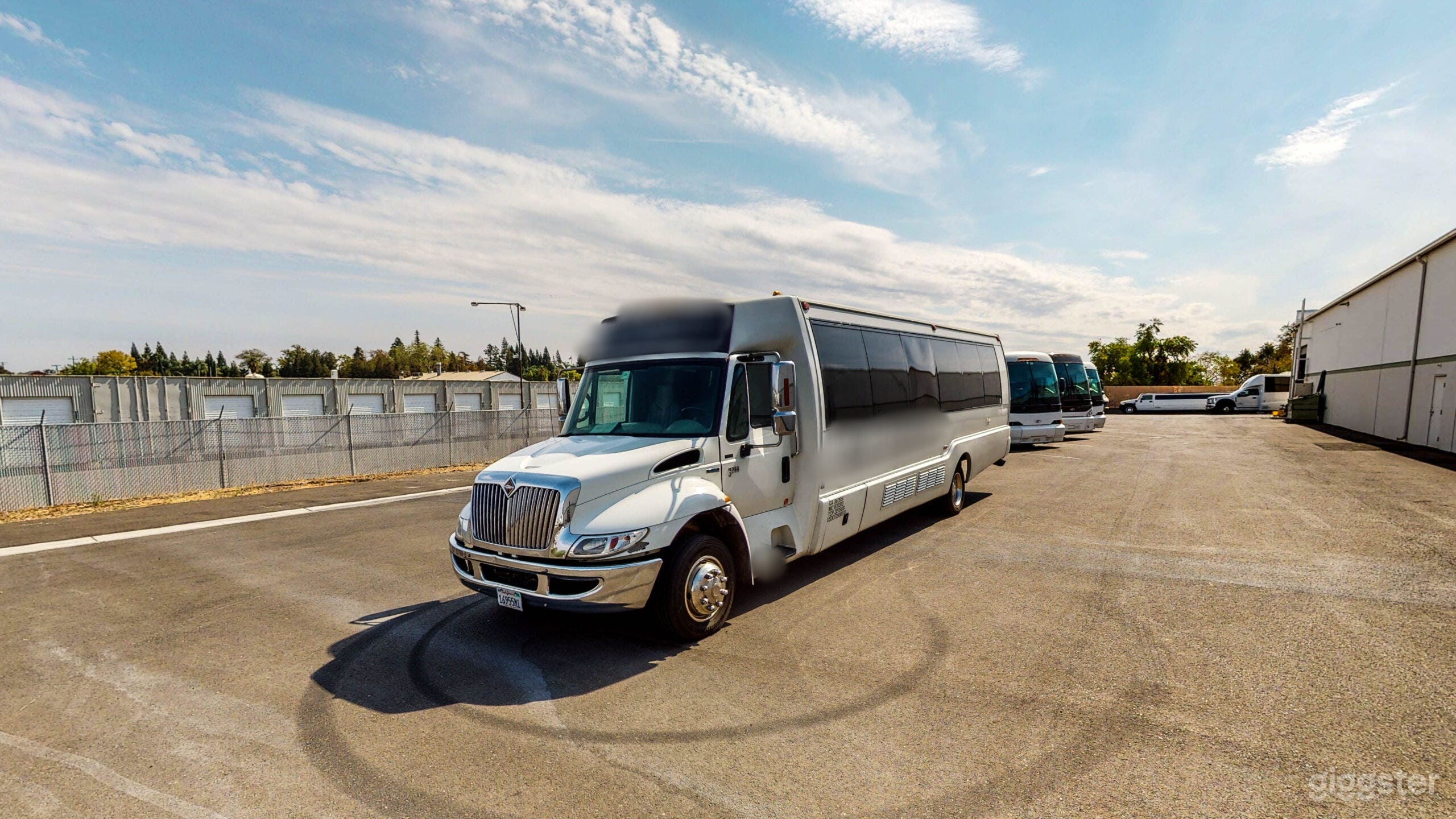 International Limo Bus Photo 1