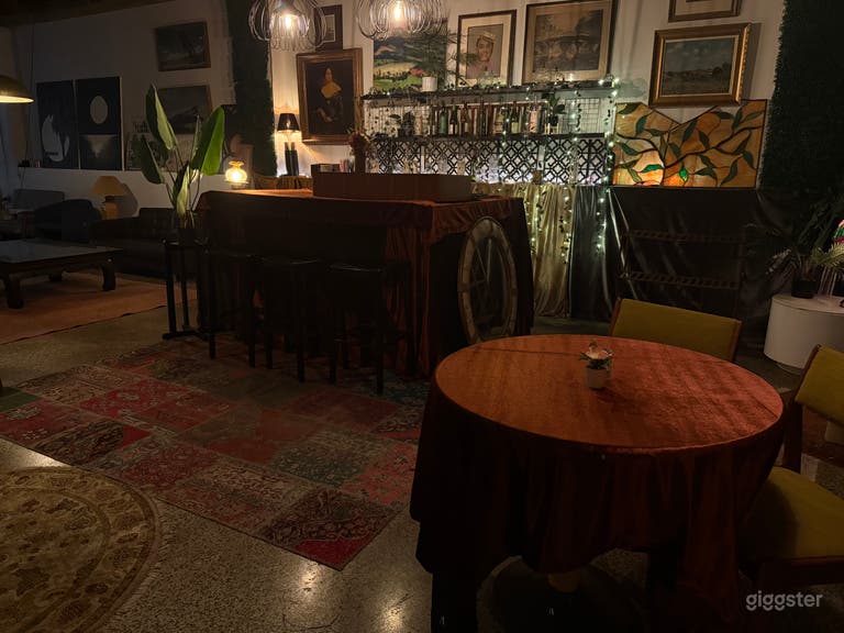  Underground Parlor Bar | Lounge 