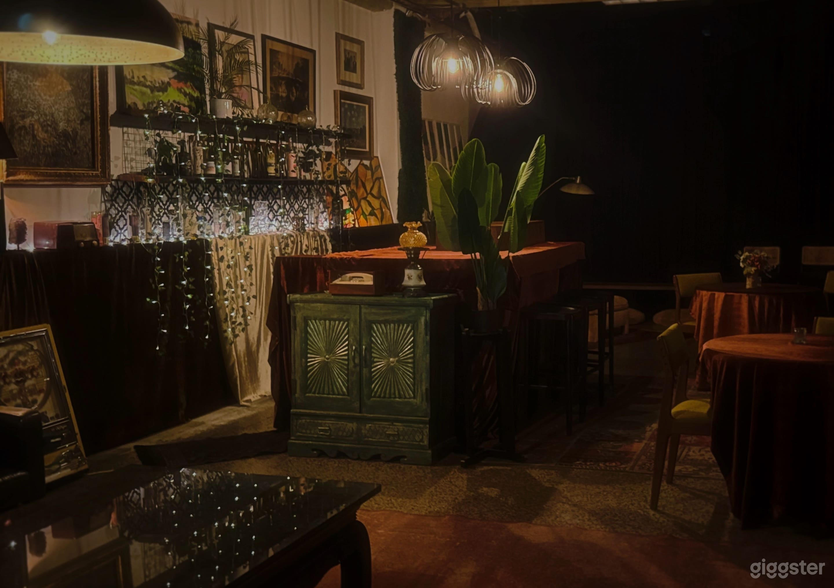 Underground Parlor Bar | Lounge Photo 2