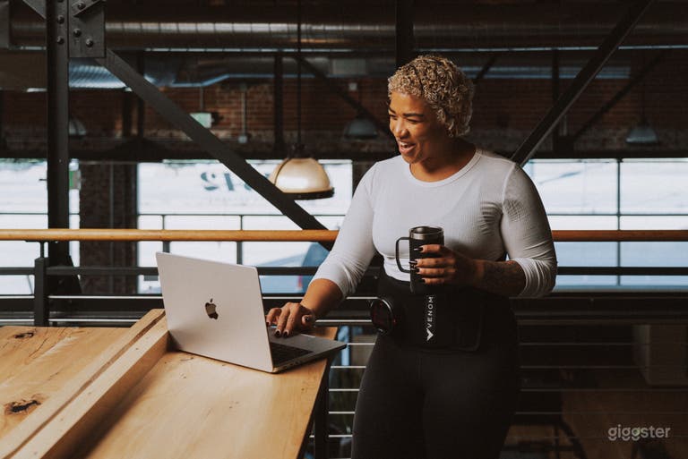  Spacious brick, beam, barrel-roofed space w/ studio & loft 