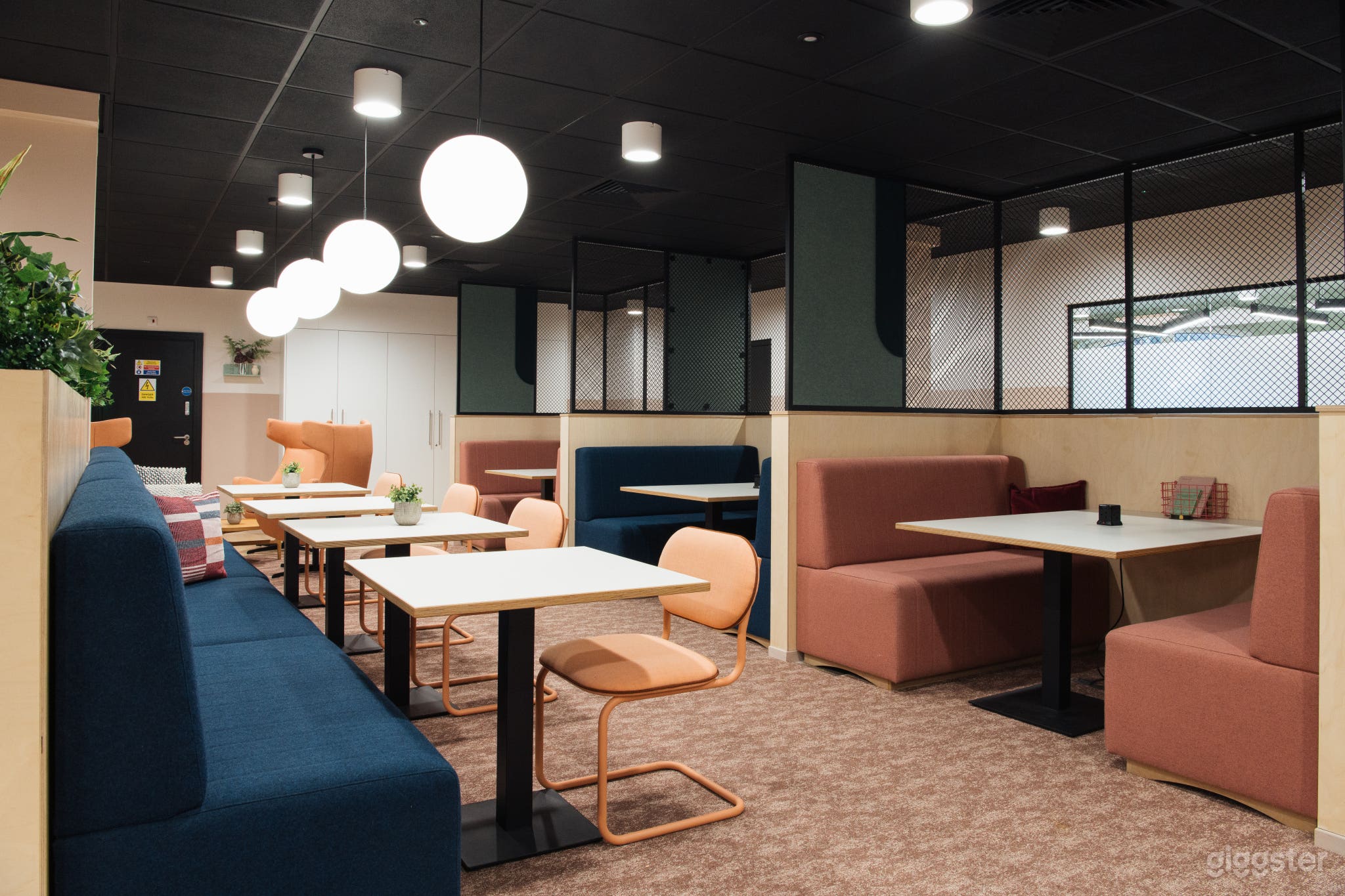 Flexible Riverside Offices &amp; Coworking  Photo 2