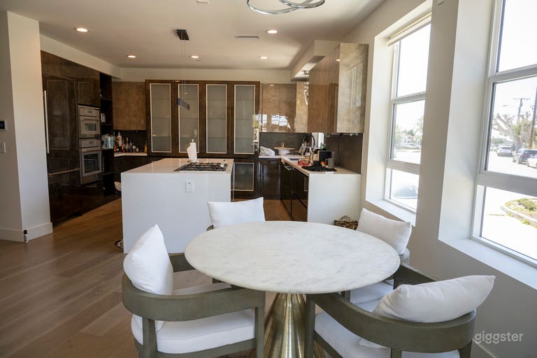  OCEAN VIEW MODERNIST PRODUCTION SPACE 