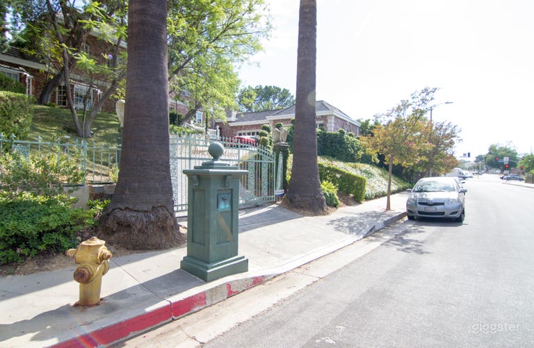  Brick Manor Estate Property 