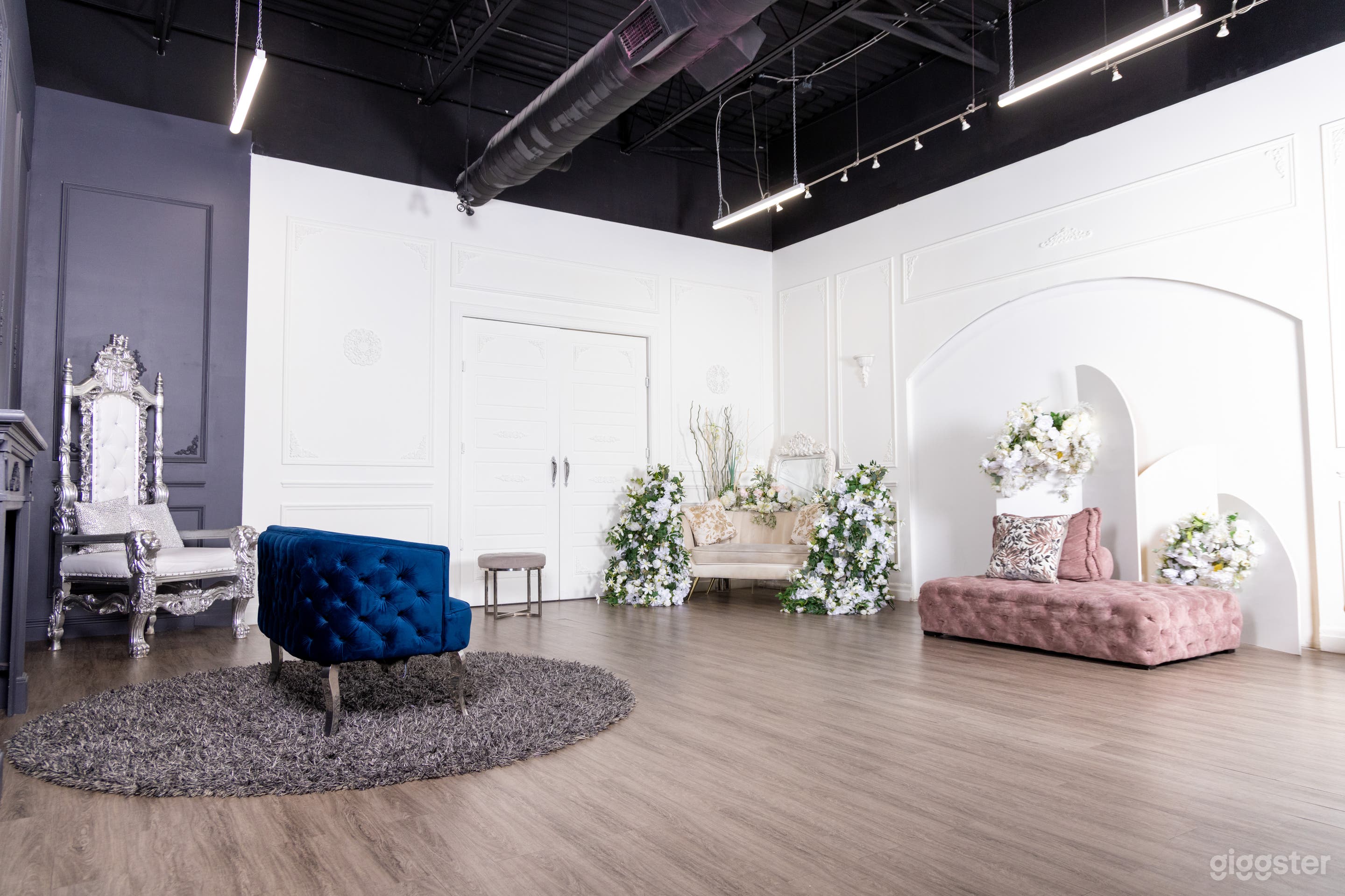 Opulence Studio Room Photo 1