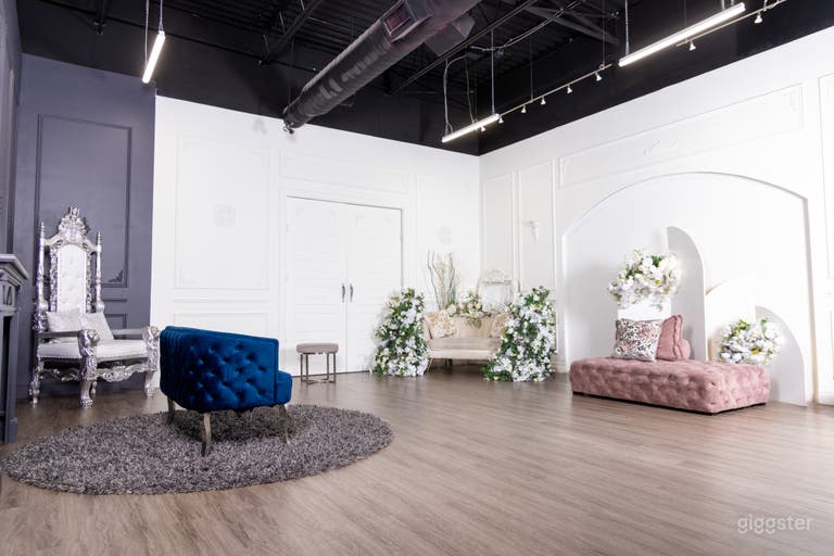  Opulence Studio Room 