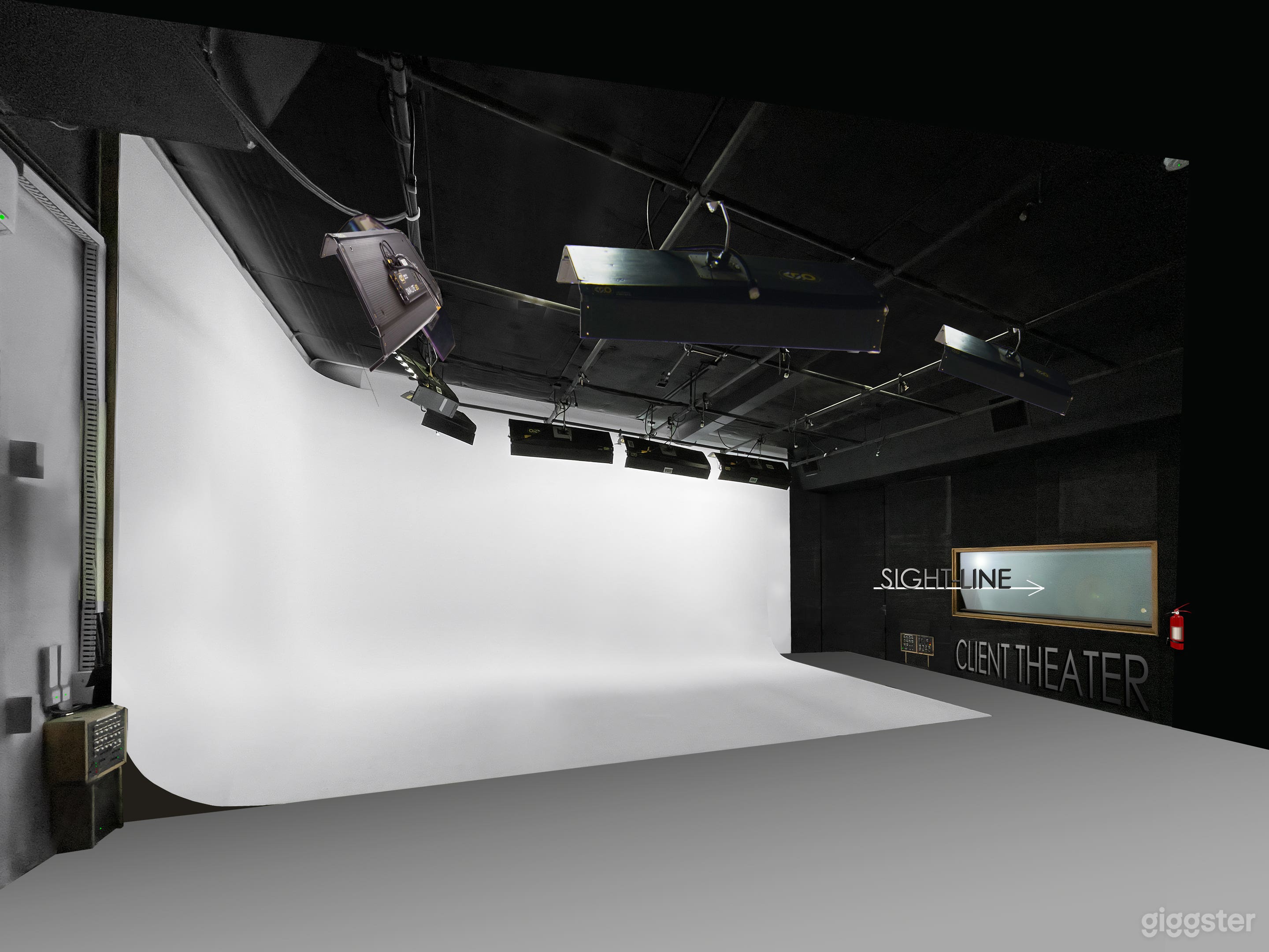 EAST VIEW

SOUND STAGE 27' x 30' x 14' WHITE CYCLORAMA GRID LIGHTING KINO FLO 
