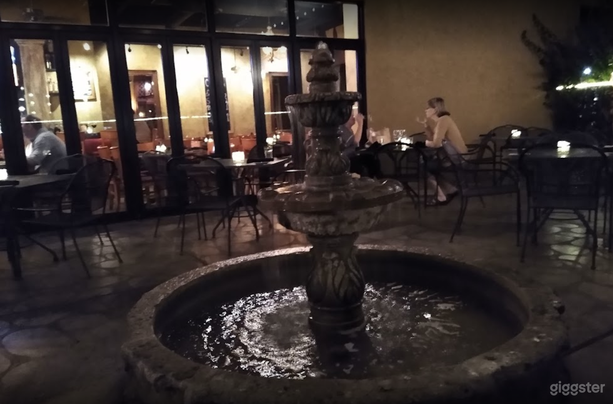 Upscale Casual Restaurant with Bar and Beautiful Outdoor Patio Perfect for  Intimate and Large Gatherings Photo 3