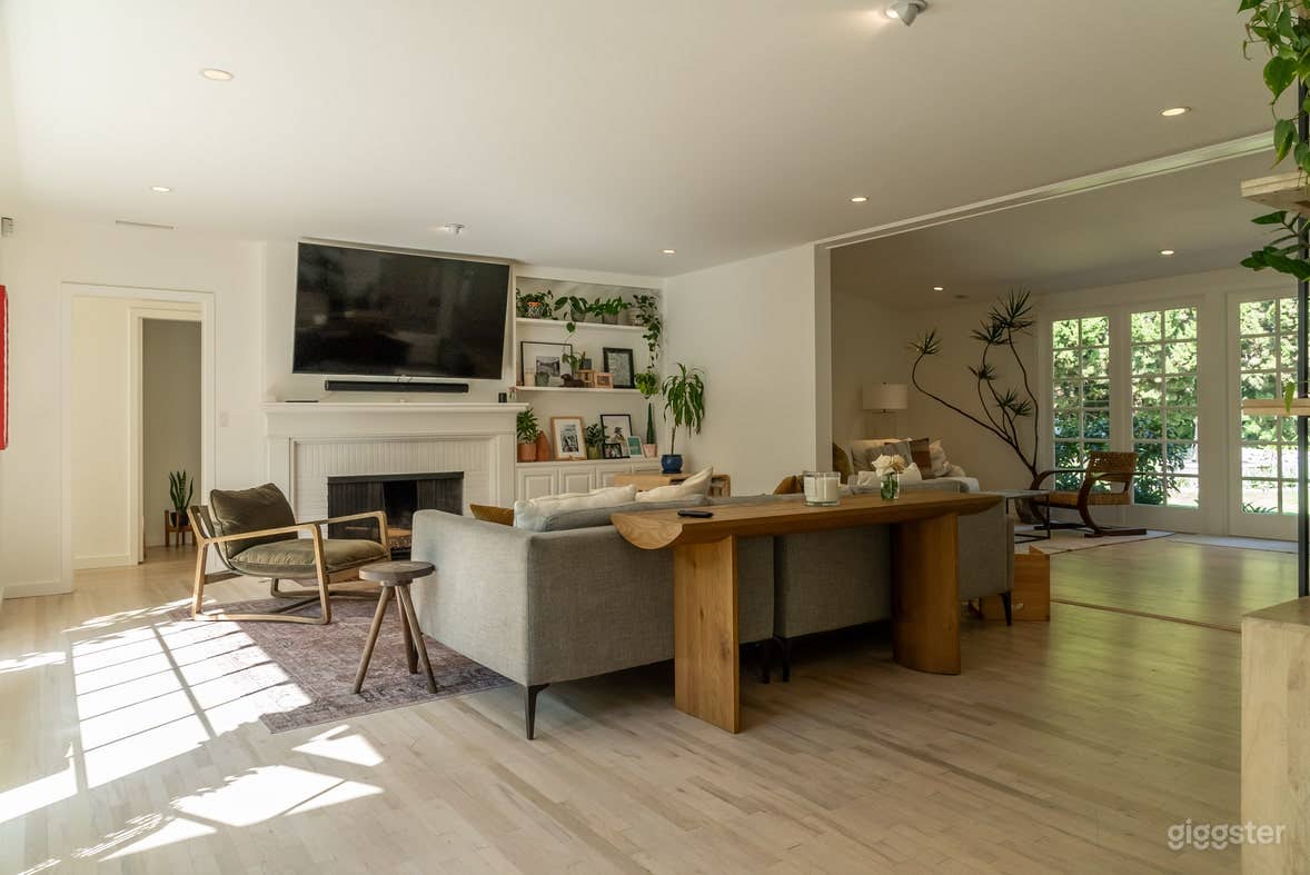 Mid-Century Ranch Oasis in Pasadena Photo 4