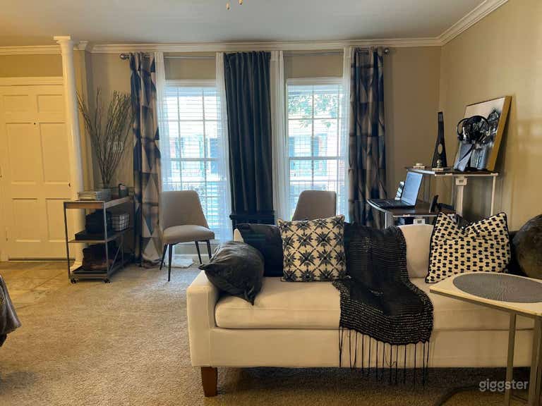  Comfy adaptable living space for work or play. 