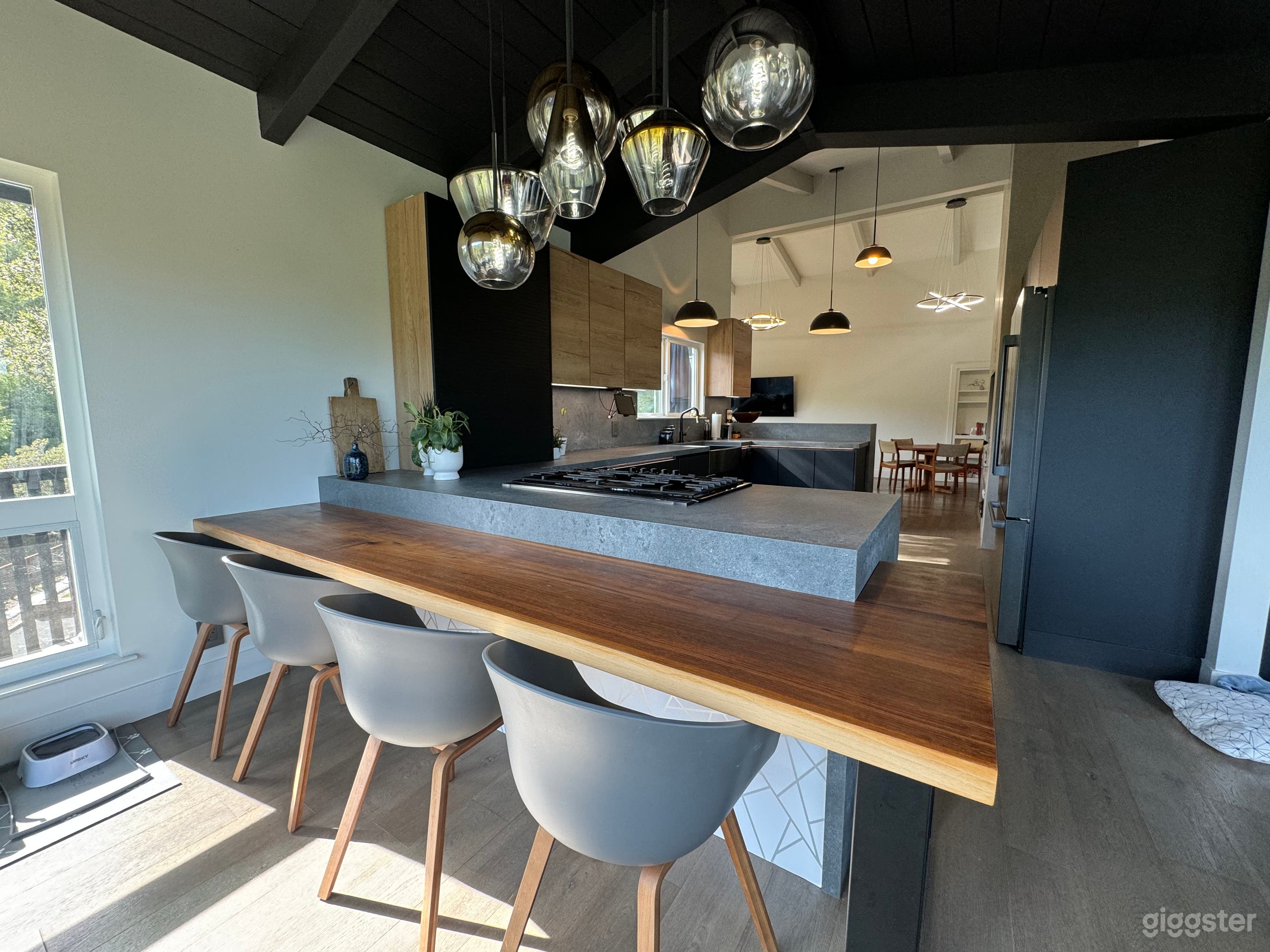 Modern family home in Marin County Photo 3