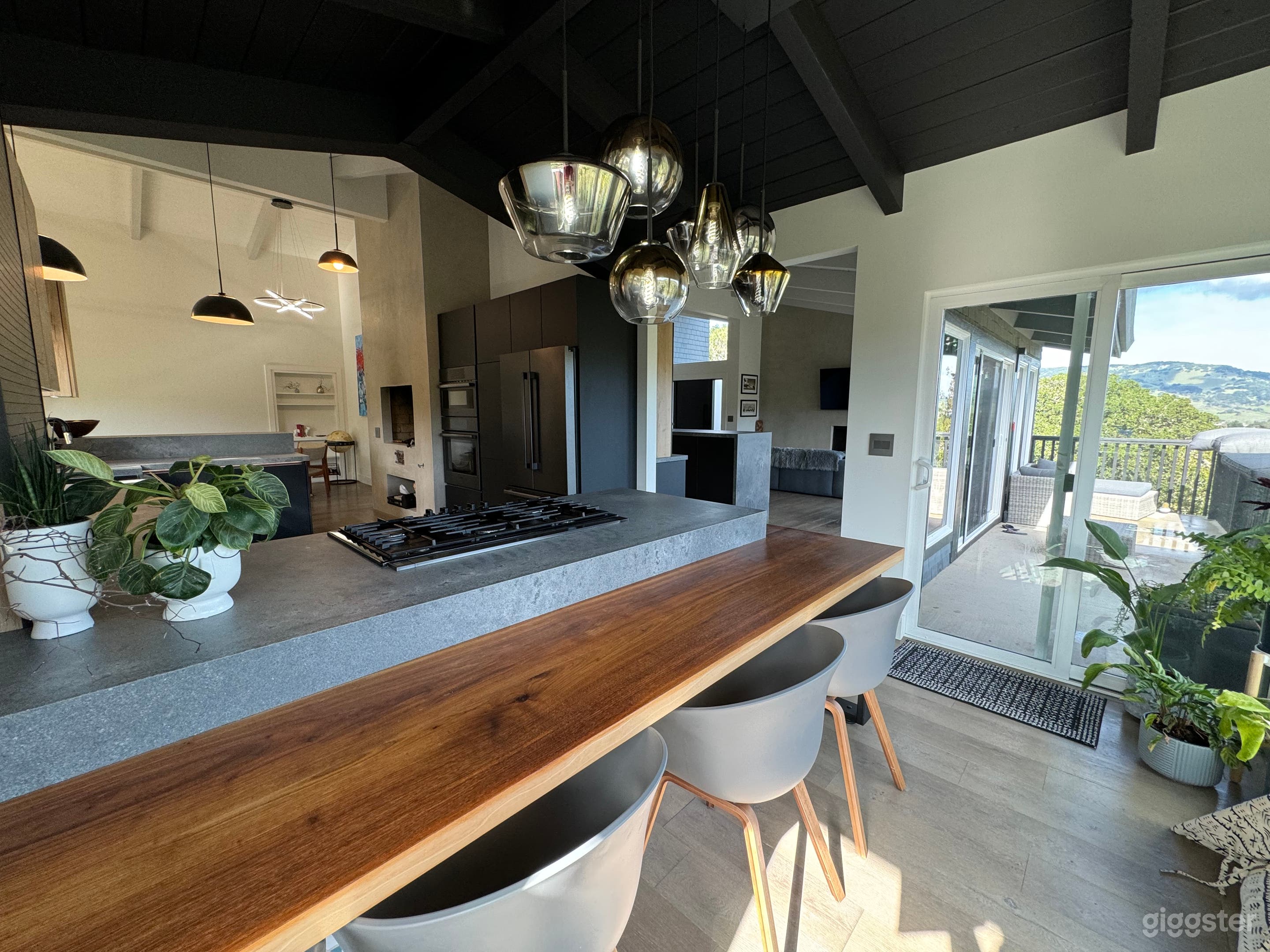 Modern family home in Marin County Photo 4