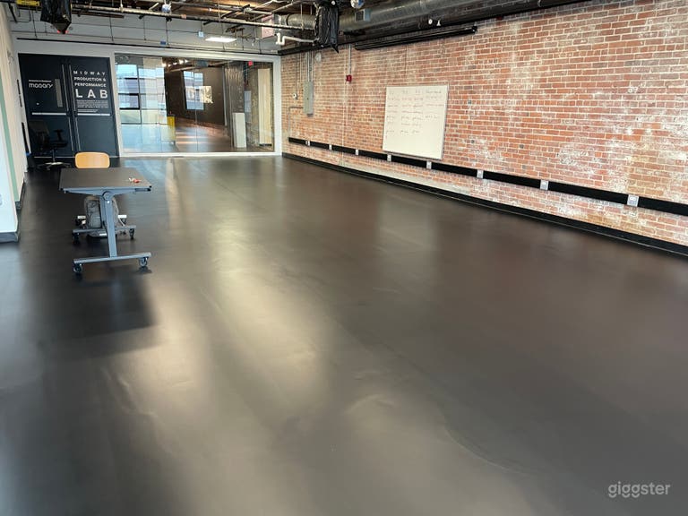  Espacio de Estudio para Producciones Mediáticas y Ensayos 