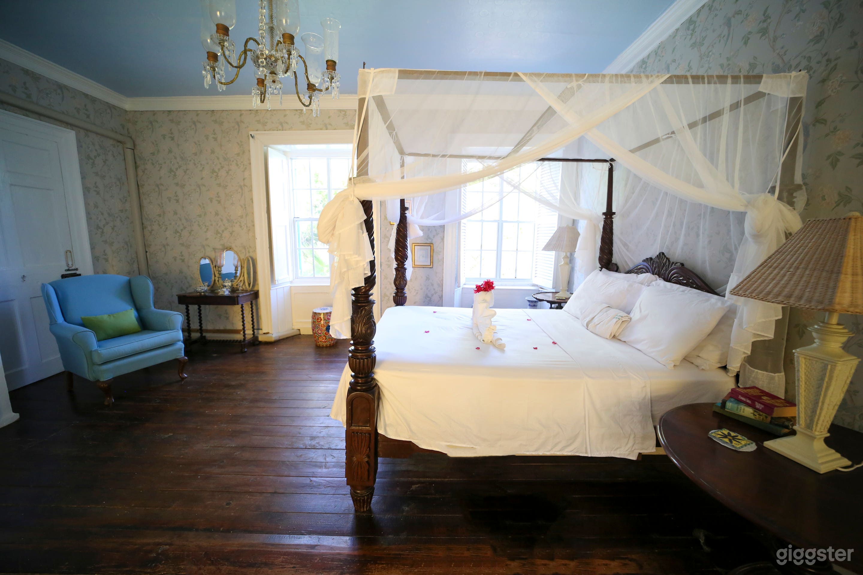 Plantation house rooms
