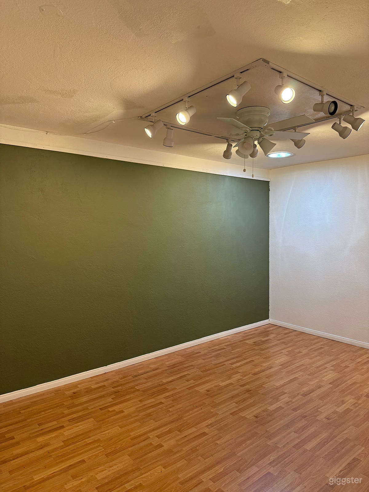 10x15 upstairs studio space with solar tube for natural light