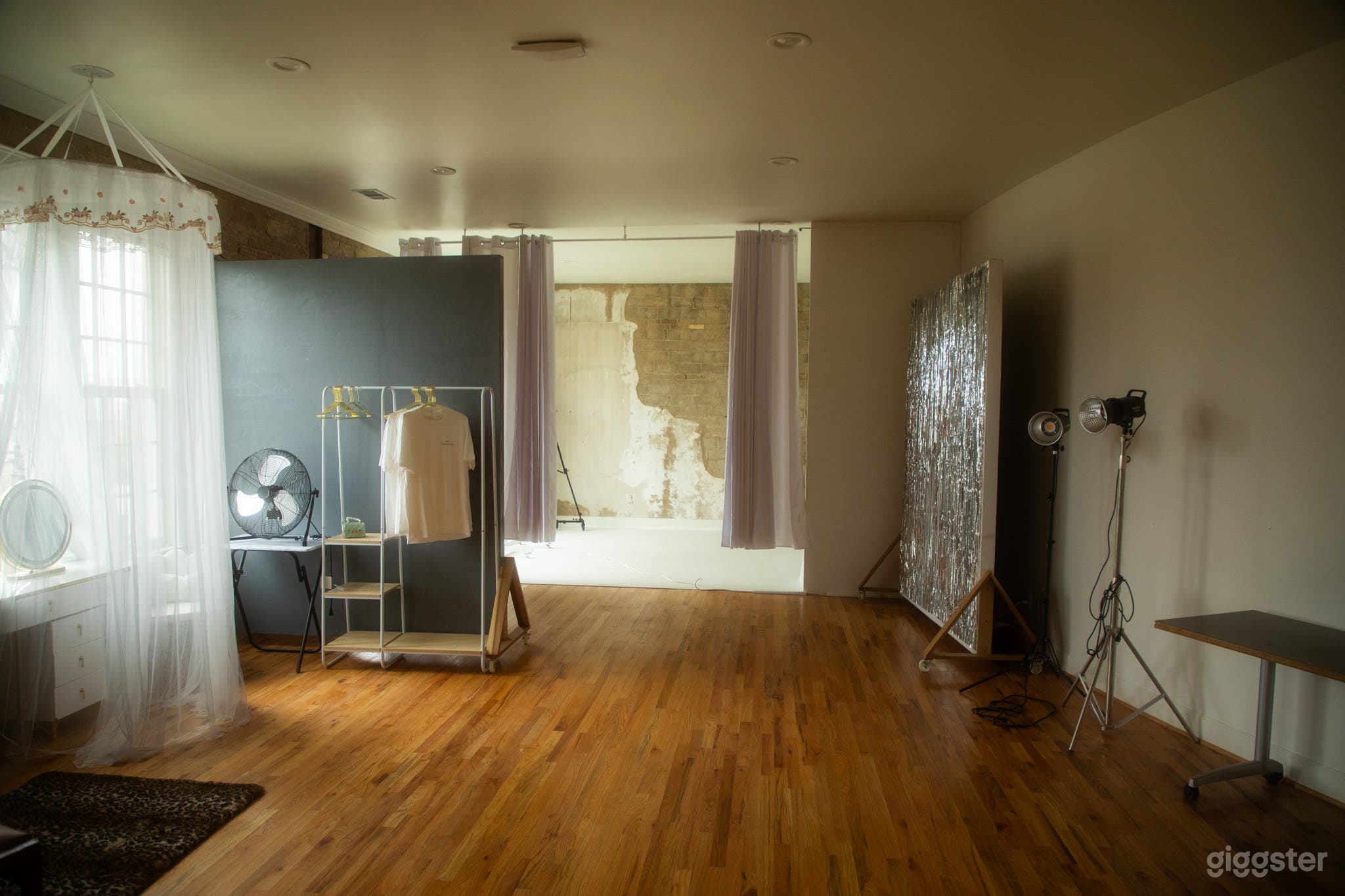 ExtraOrdinary Photo Studio in Dallas Photo 4