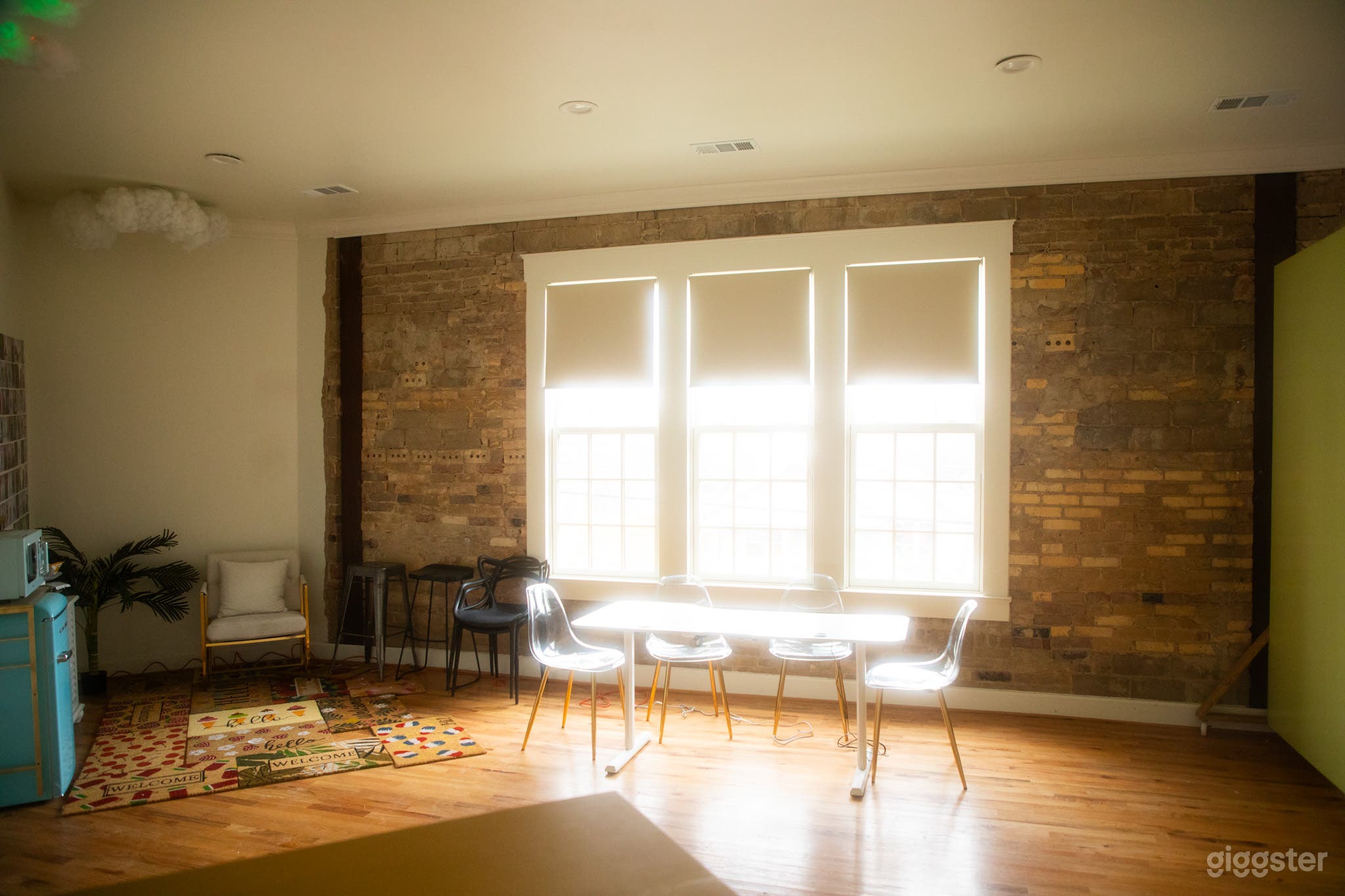 ExtraOrdinary Photo Studio in Dallas Photo 1