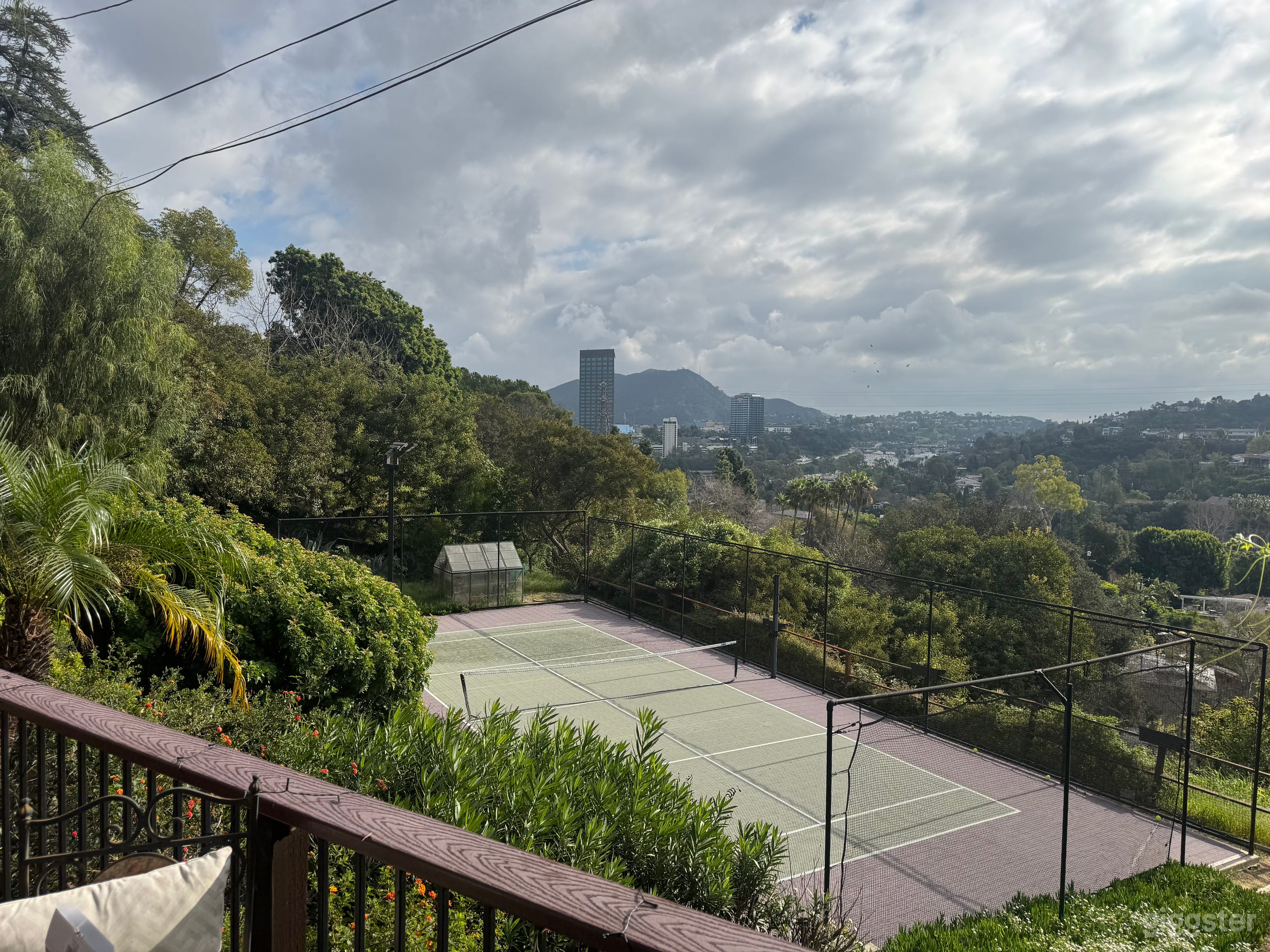 Cinematic Hollywood Hills backyard retreat! Photo 4