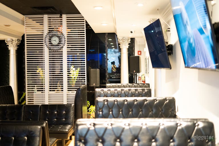  Luxurious spacious party venue 