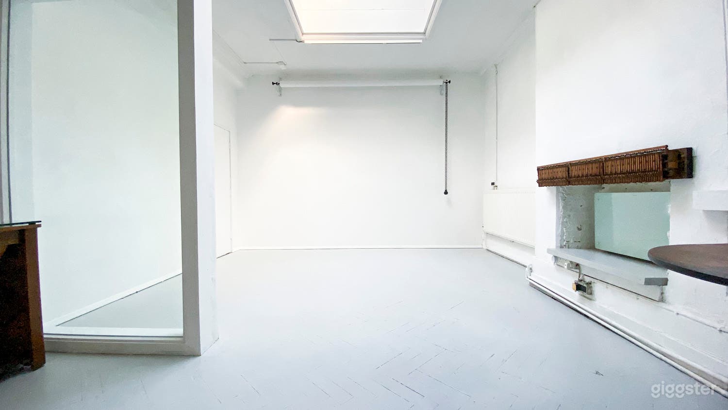 Daylight studio with Skylight