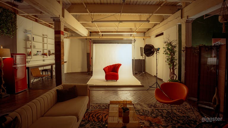  Mid-Century Modern Photo Studio 