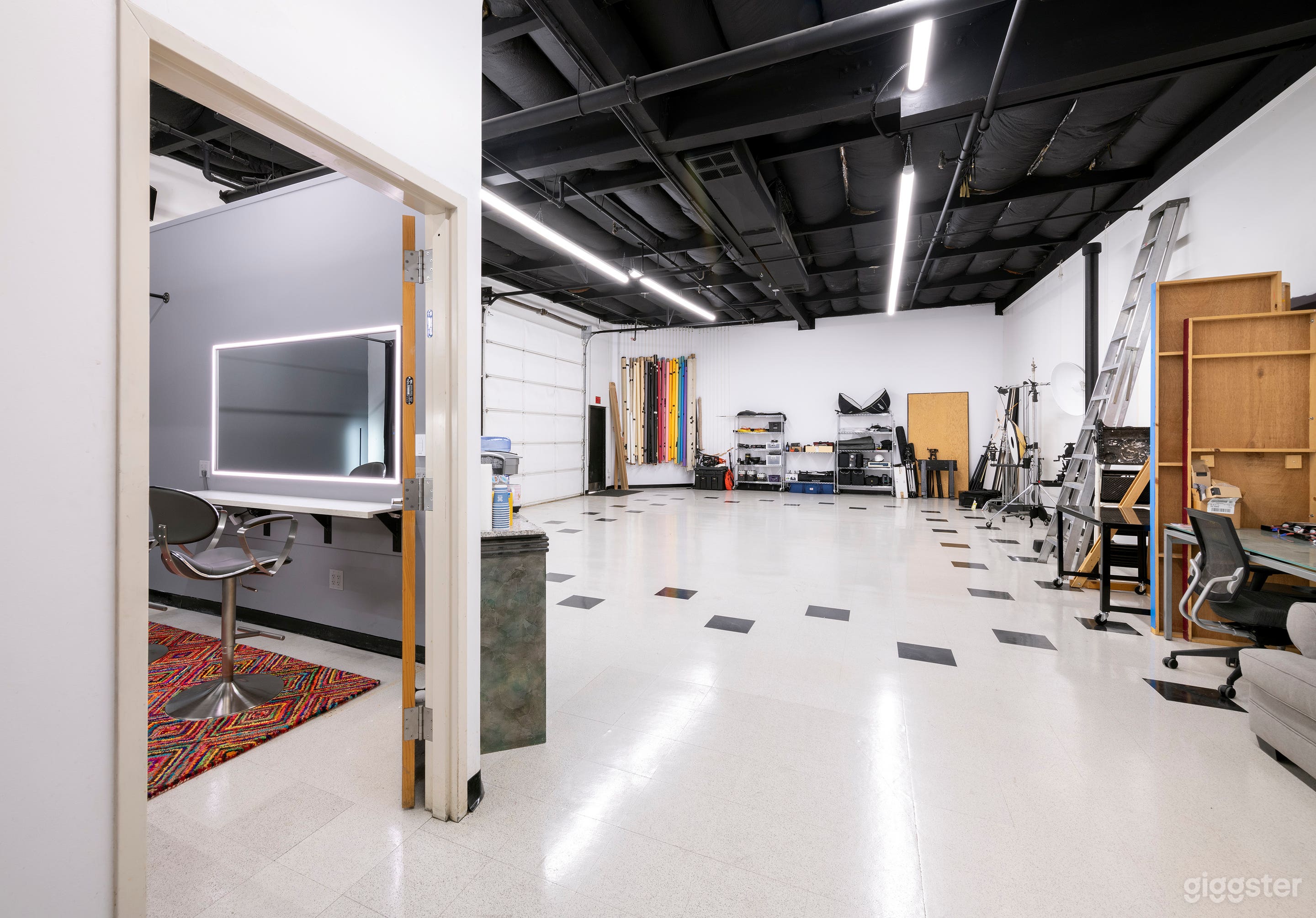 Entry view to back studio area.