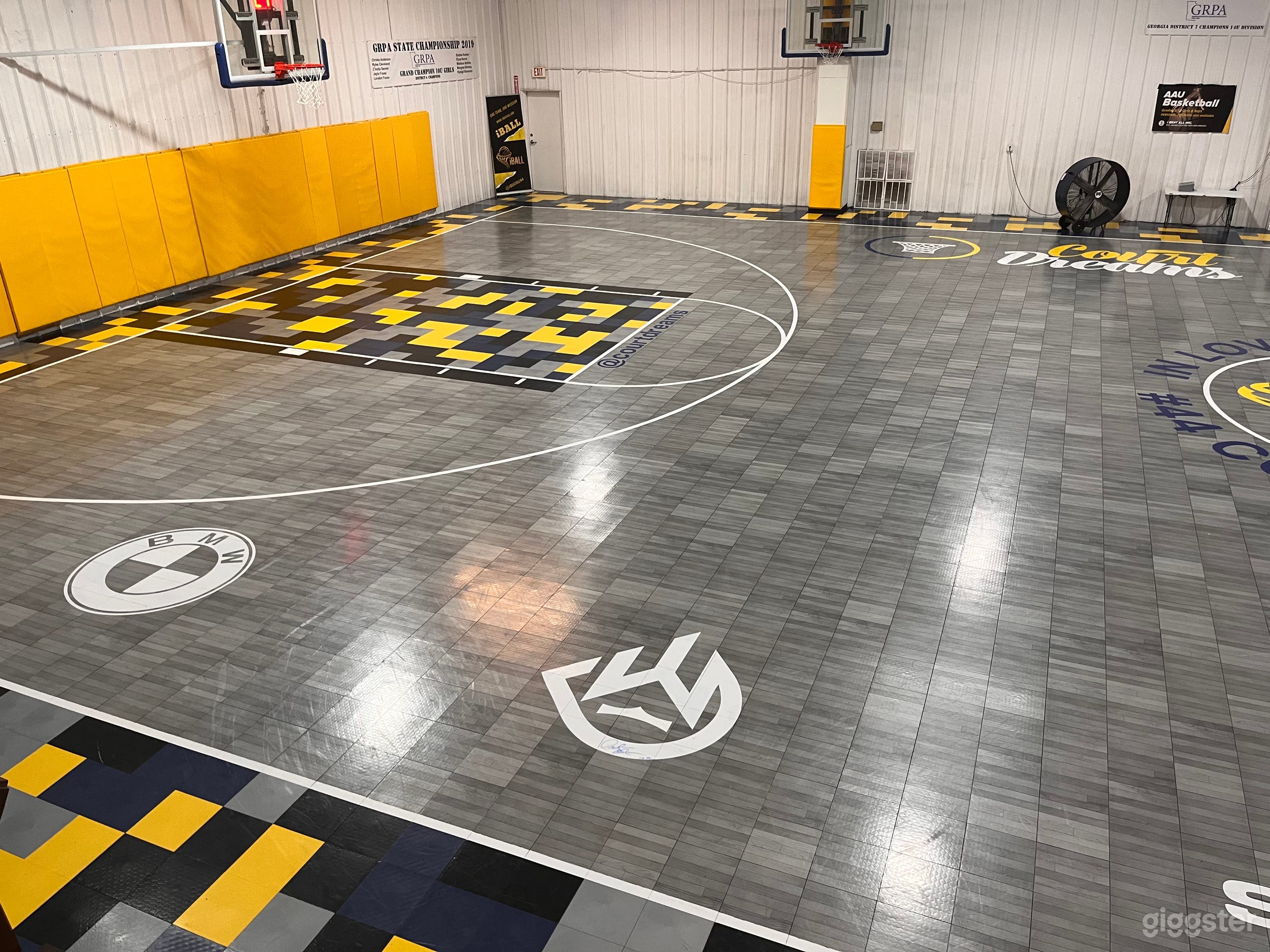 Basketball Gym and More! Multi-Purpose Private Facility Photo 3