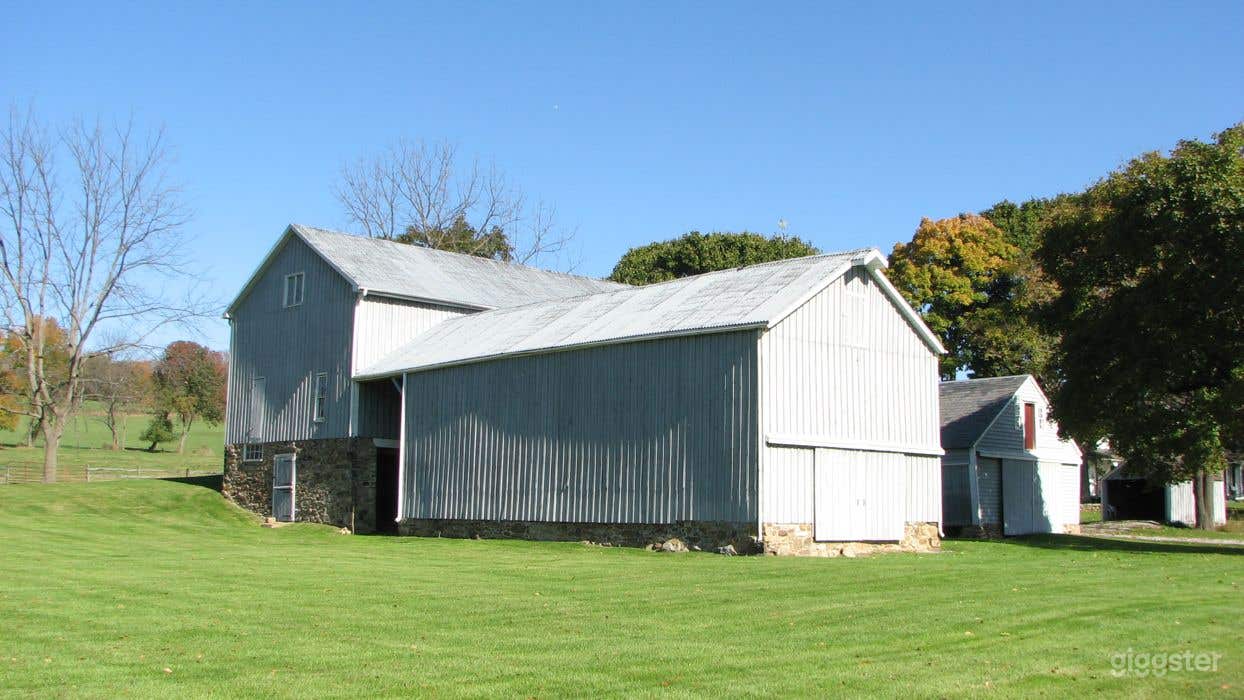 Wide historic farm with barns in Lebanon, NJ Photo 1
