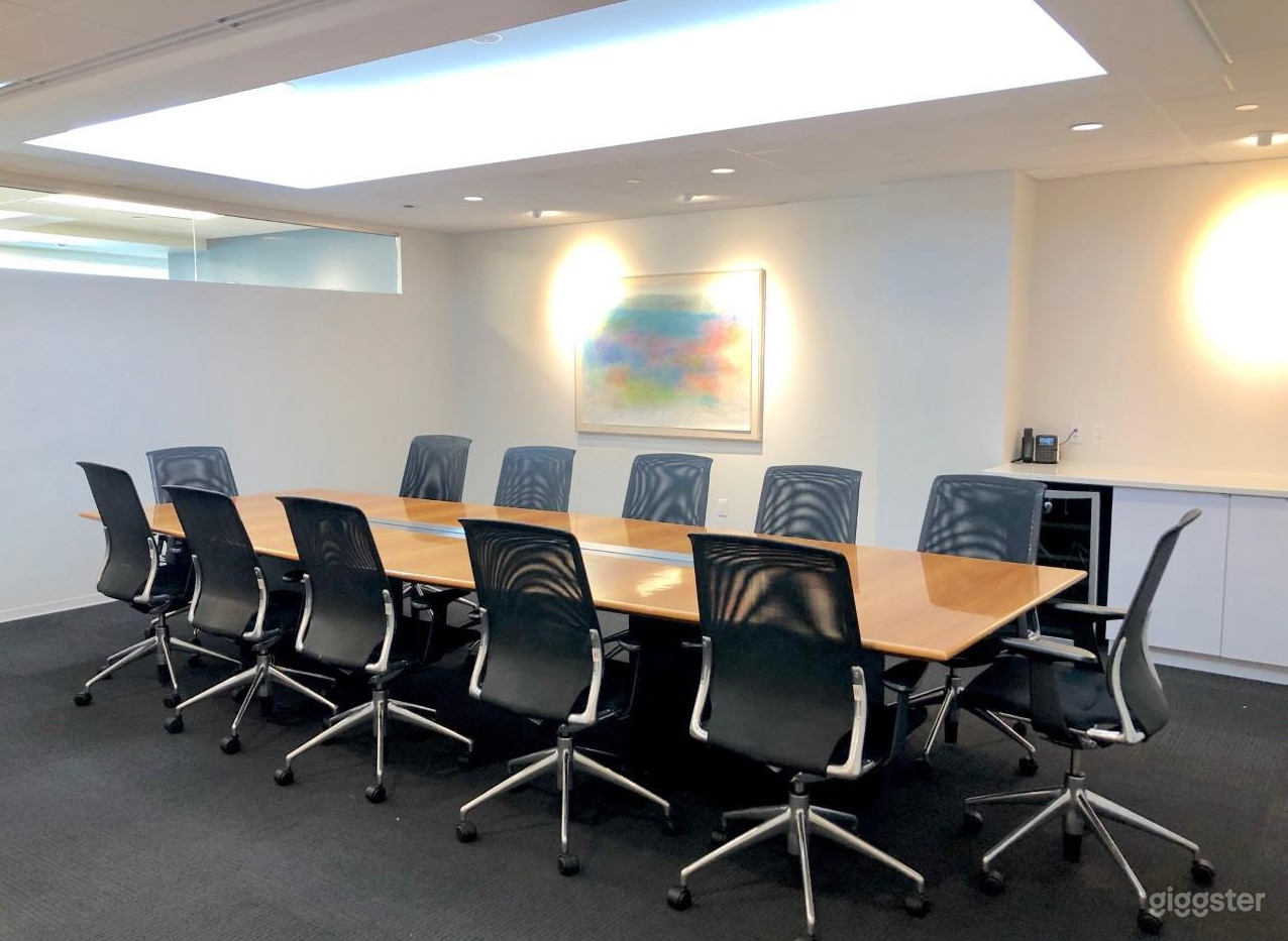High Class Conference/Boardroom  Photo 1