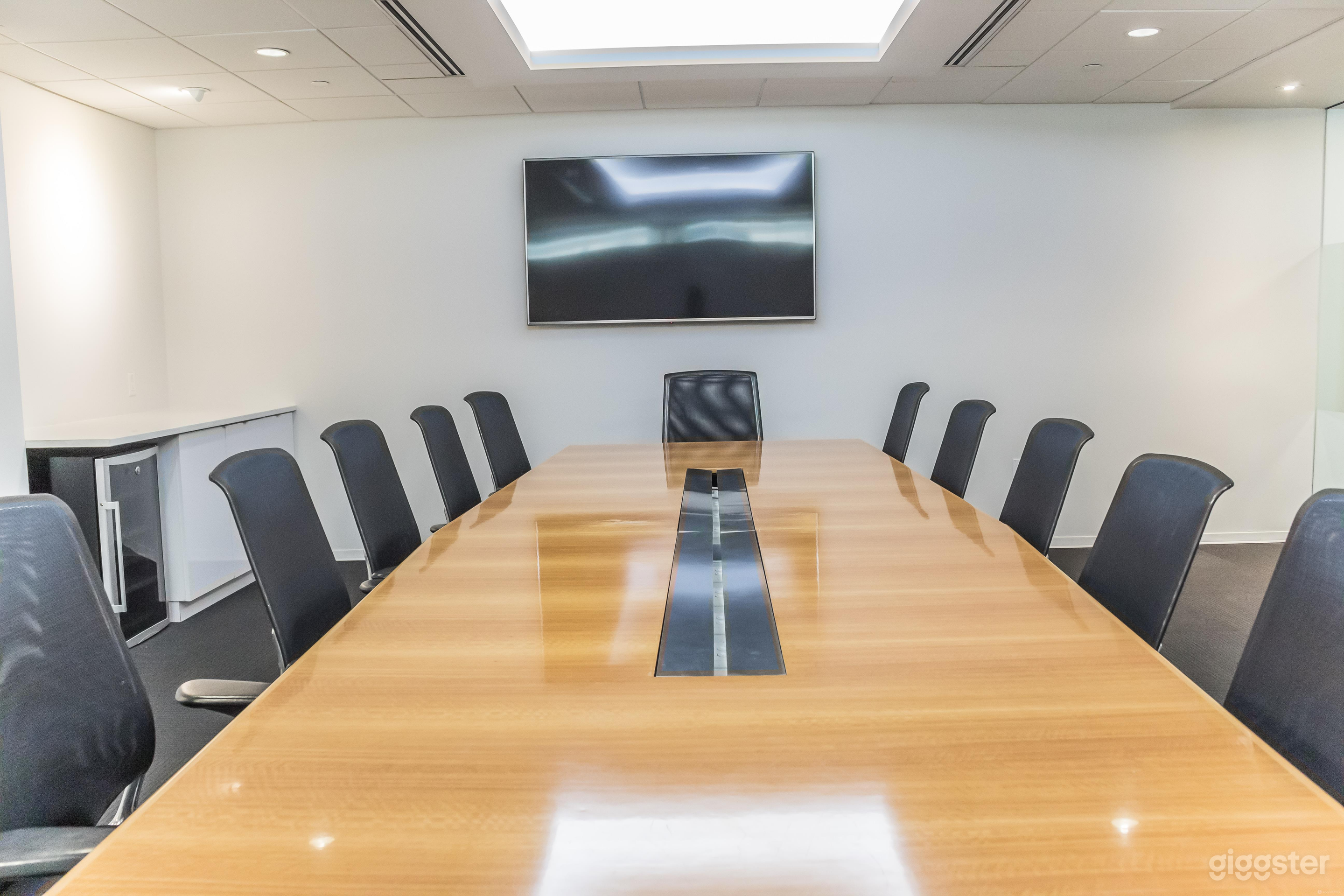 High Class Conference/Boardroom  Photo 2