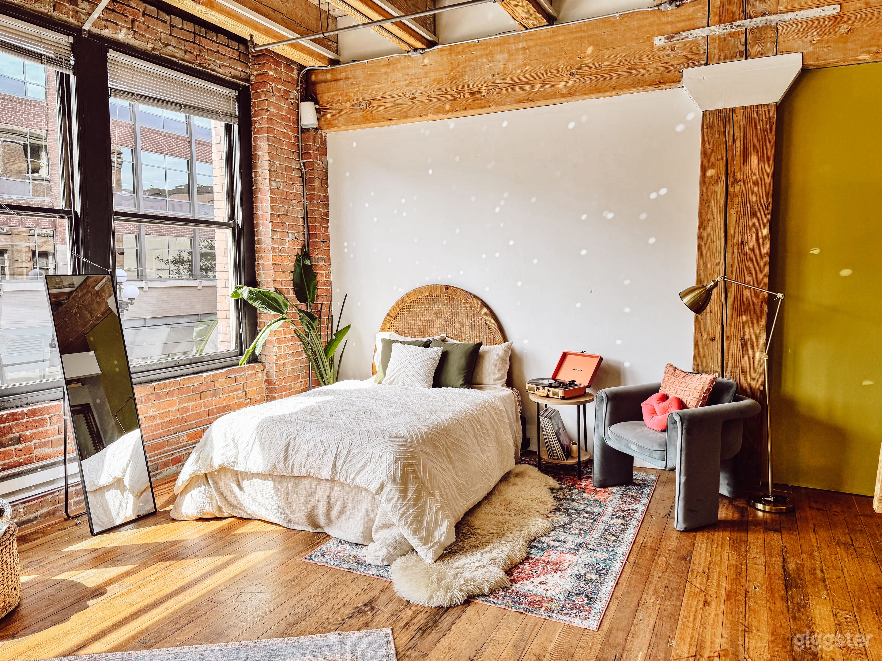 Rustic Artist Loft in Pioneer Square Photo 1
