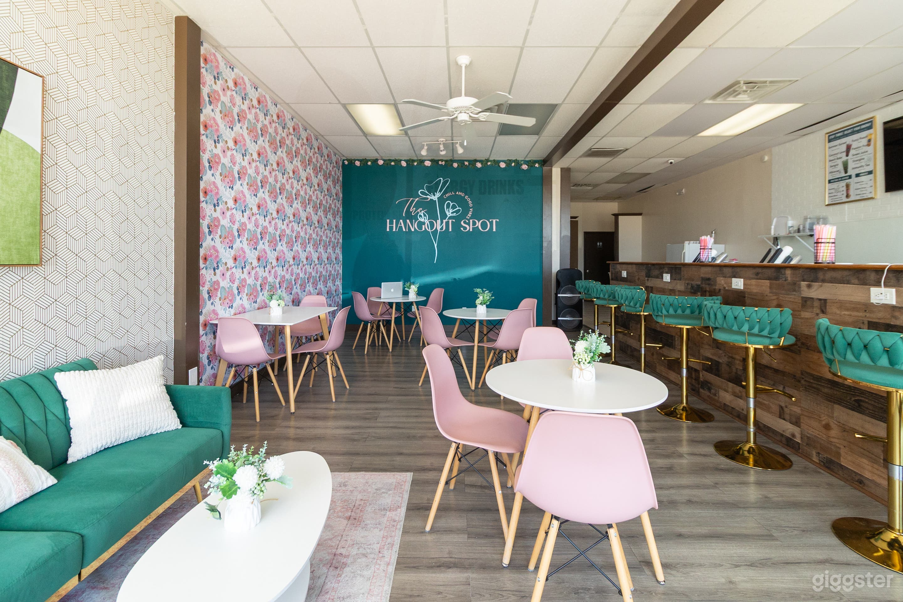 Modern Health &amp; Wellness Café Photo 1