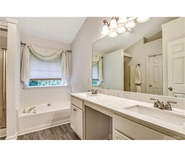  Beach house in the woods  