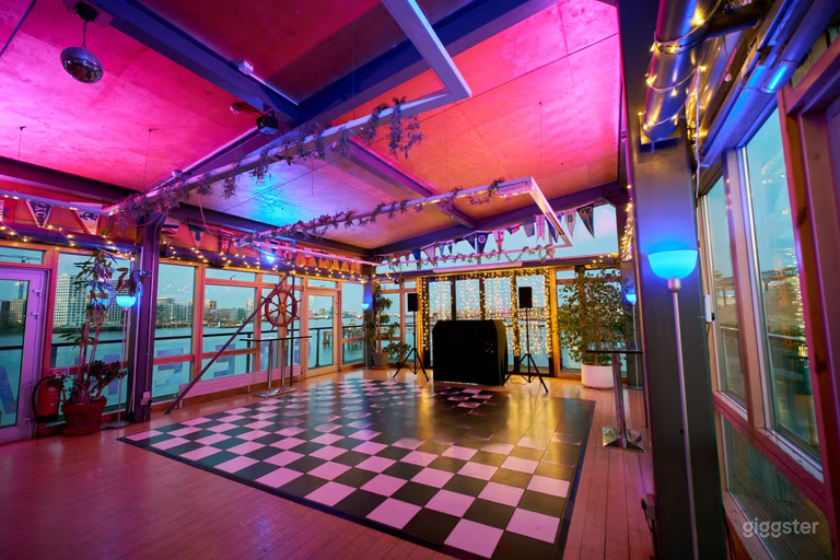  The Clubhouse 