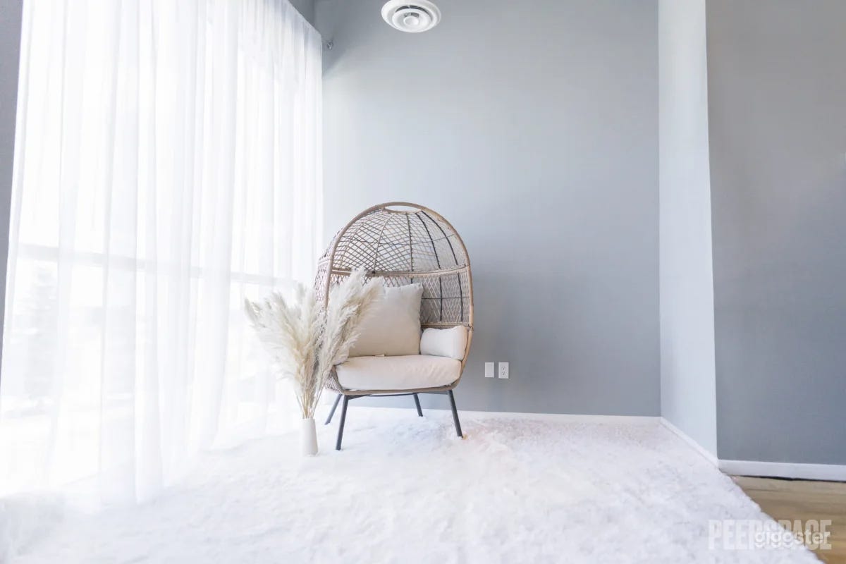 Professional Photography Studio with Lighting & Backdrop Photo 2