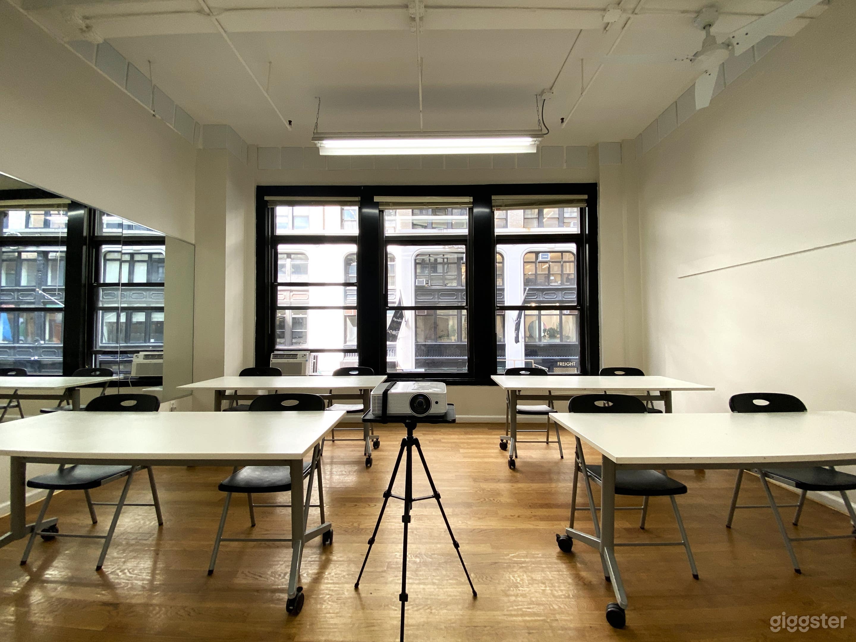 Cre8ive 2-4: Flexible Chelsea Space  Photo 2