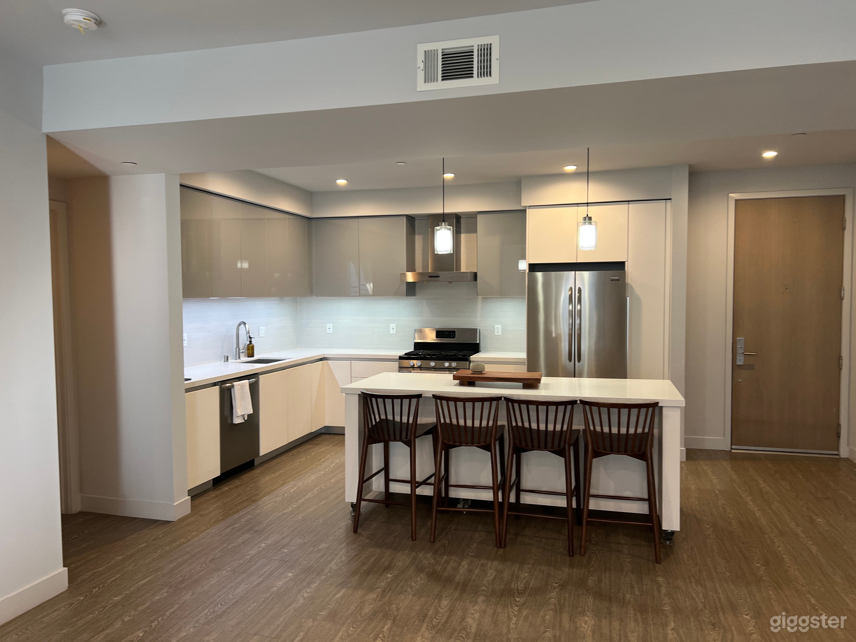 Filming &amp; Photography Studio Photo 3