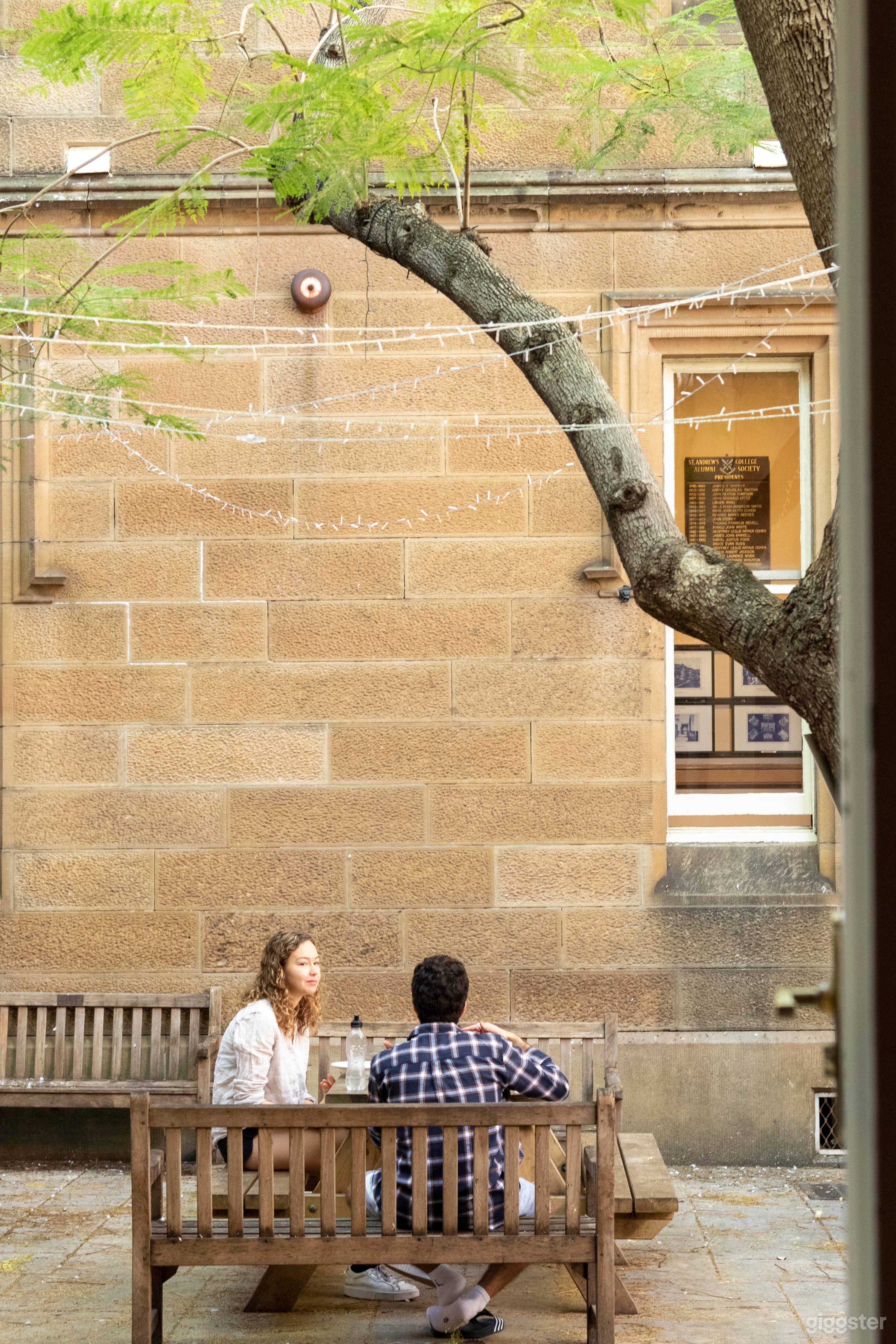 The Outdoor Courtyard for Pre-Drinks and Cocktail Photo 4