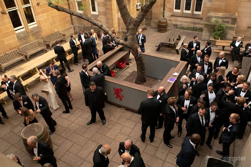 The Outdoor Courtyard for Pre-Drinks and Cocktail Photo 3