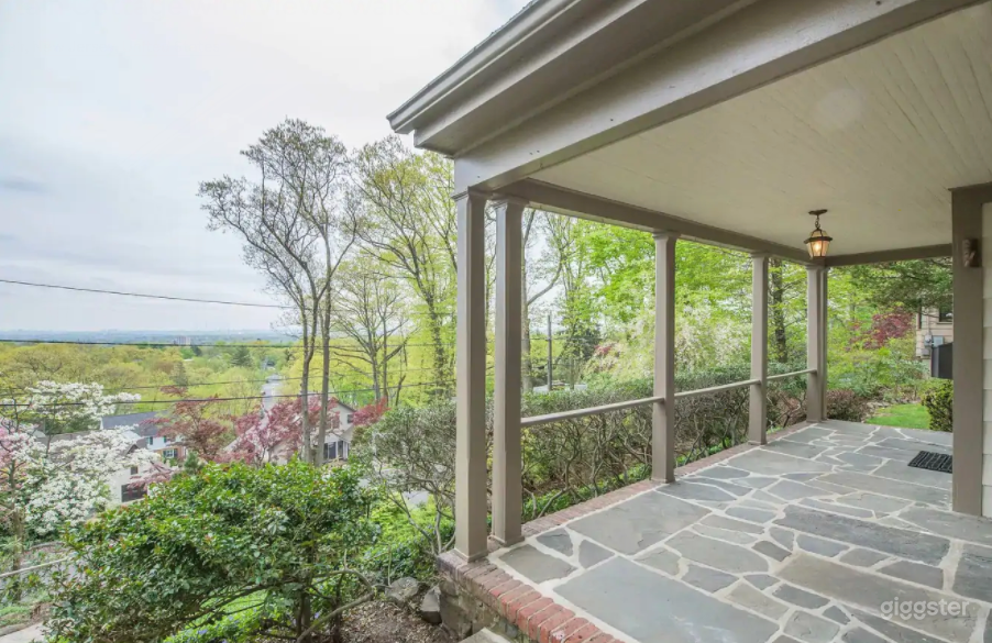 Modern Mountain Cottage with NYC Views Photo 1