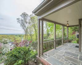  Modern Mountain Cottage with NYC Views 