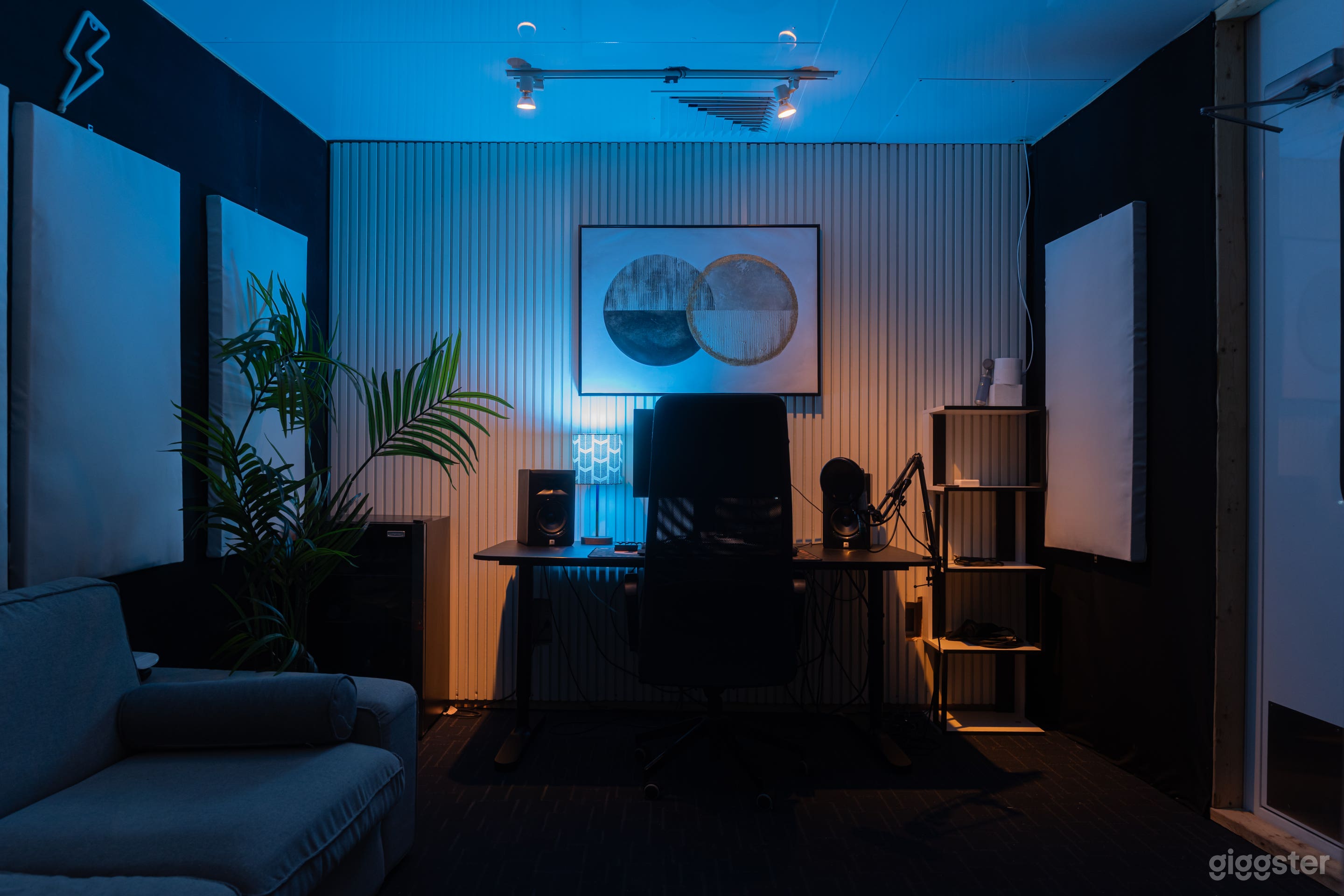 Cozy Recording Music Studio | Chinatown Photo 1