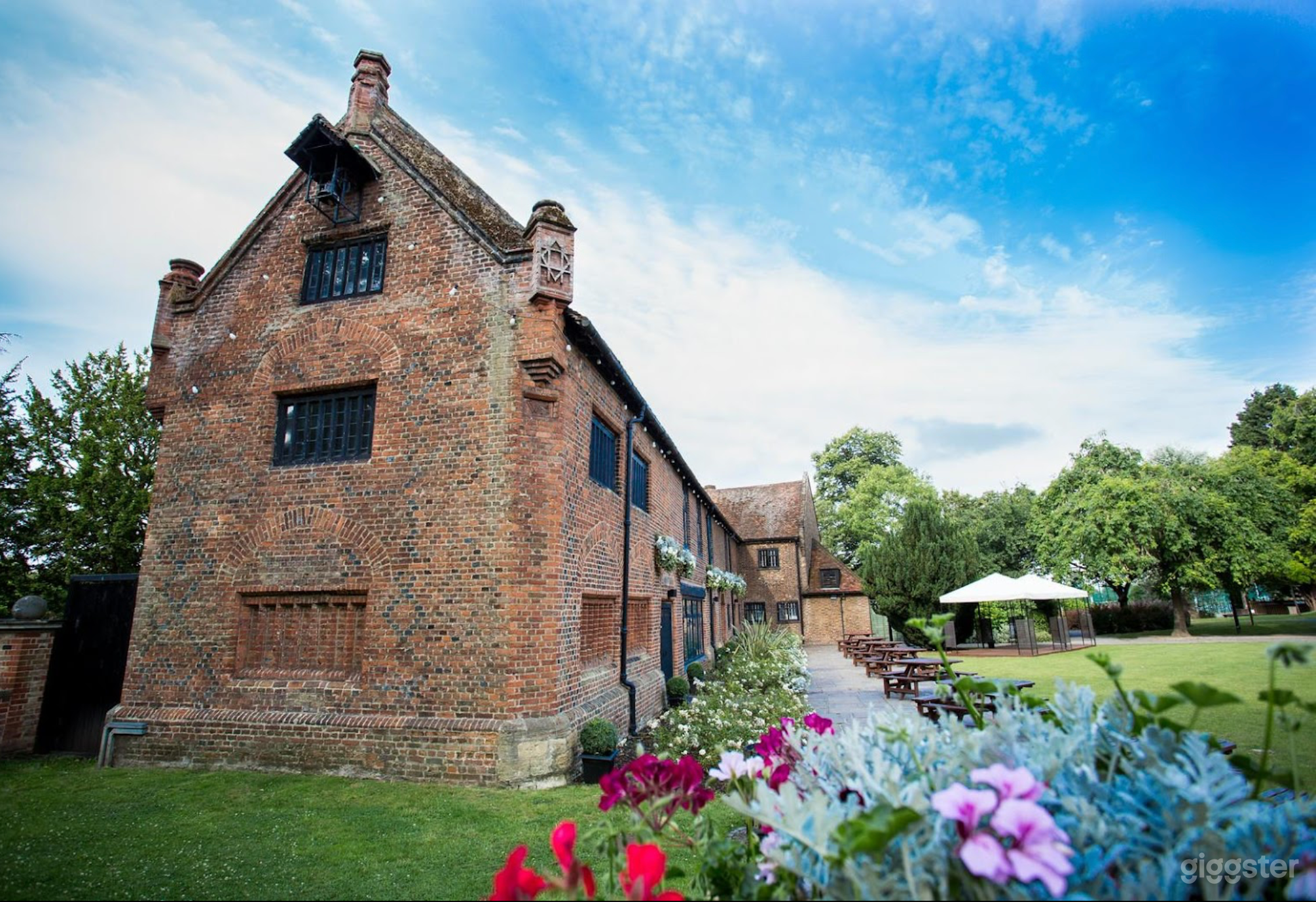 Tudor Barn Eltham Photo 1