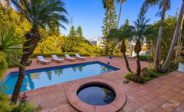   CASA ENCANTA: SPANISH COLONIAL VIEW HOME/POOL 