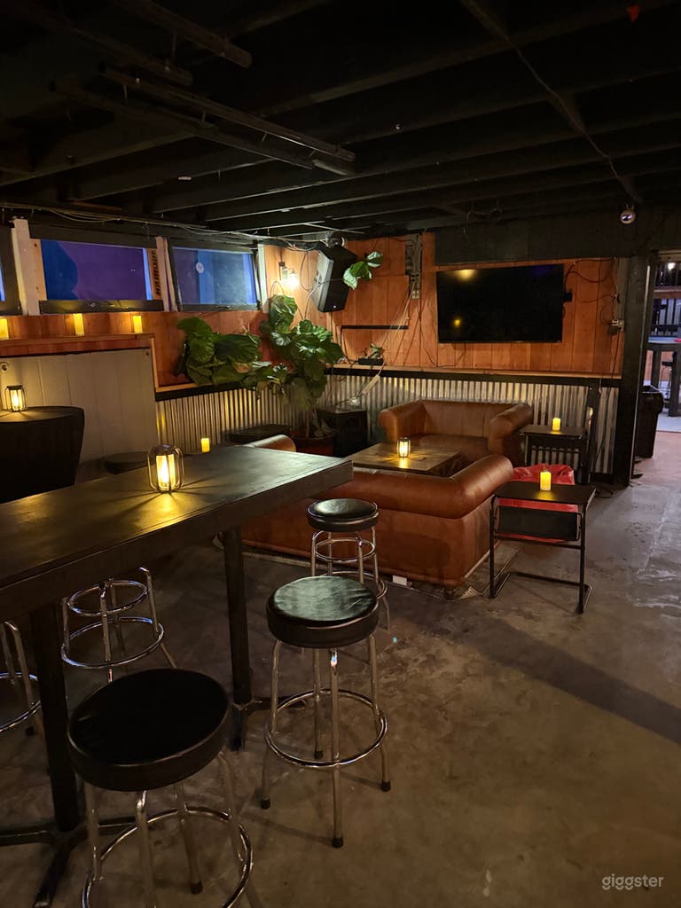  Historic 1924 Speakeasy Cocktail Lounge in San Diego 