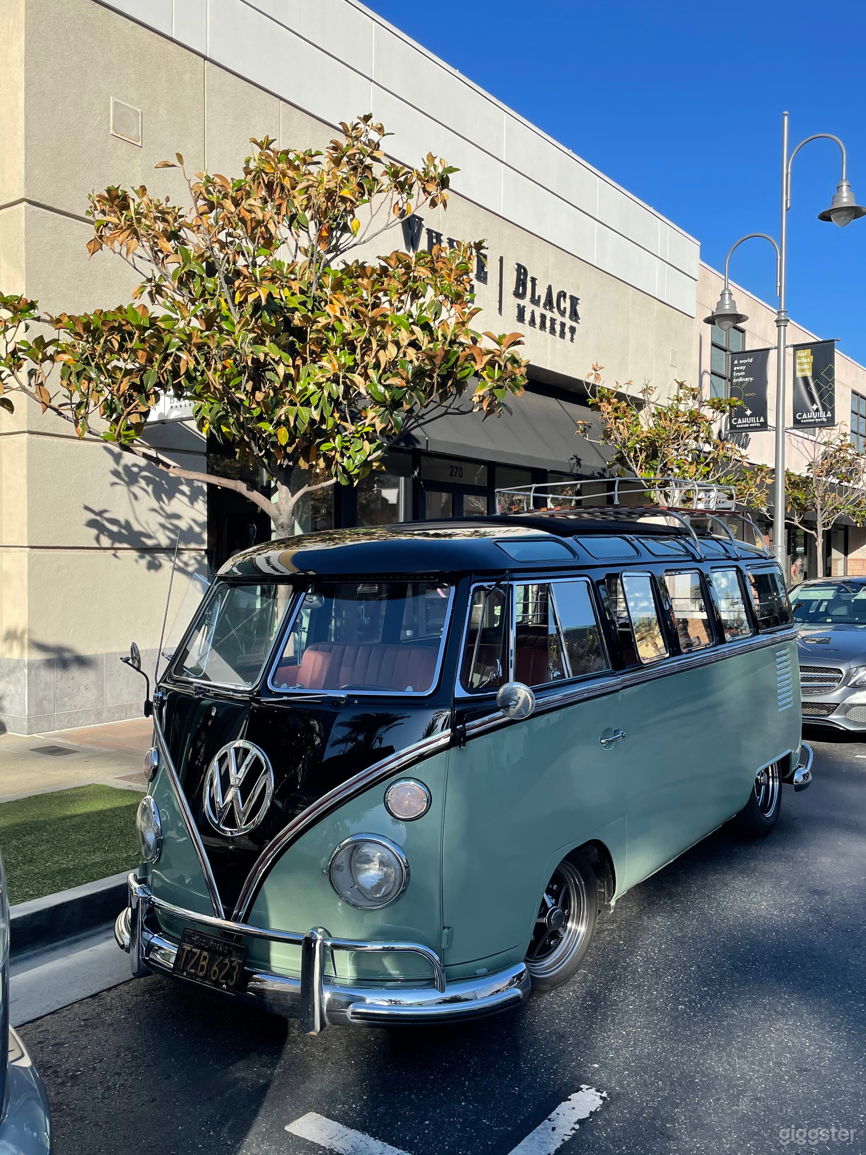 1966 Volkswagen Bus Camper Photo 1