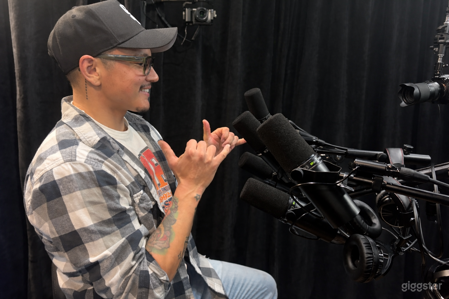 Full-Service 4K Podcast Hub: Sound Engineering + Video Editi Photo 3